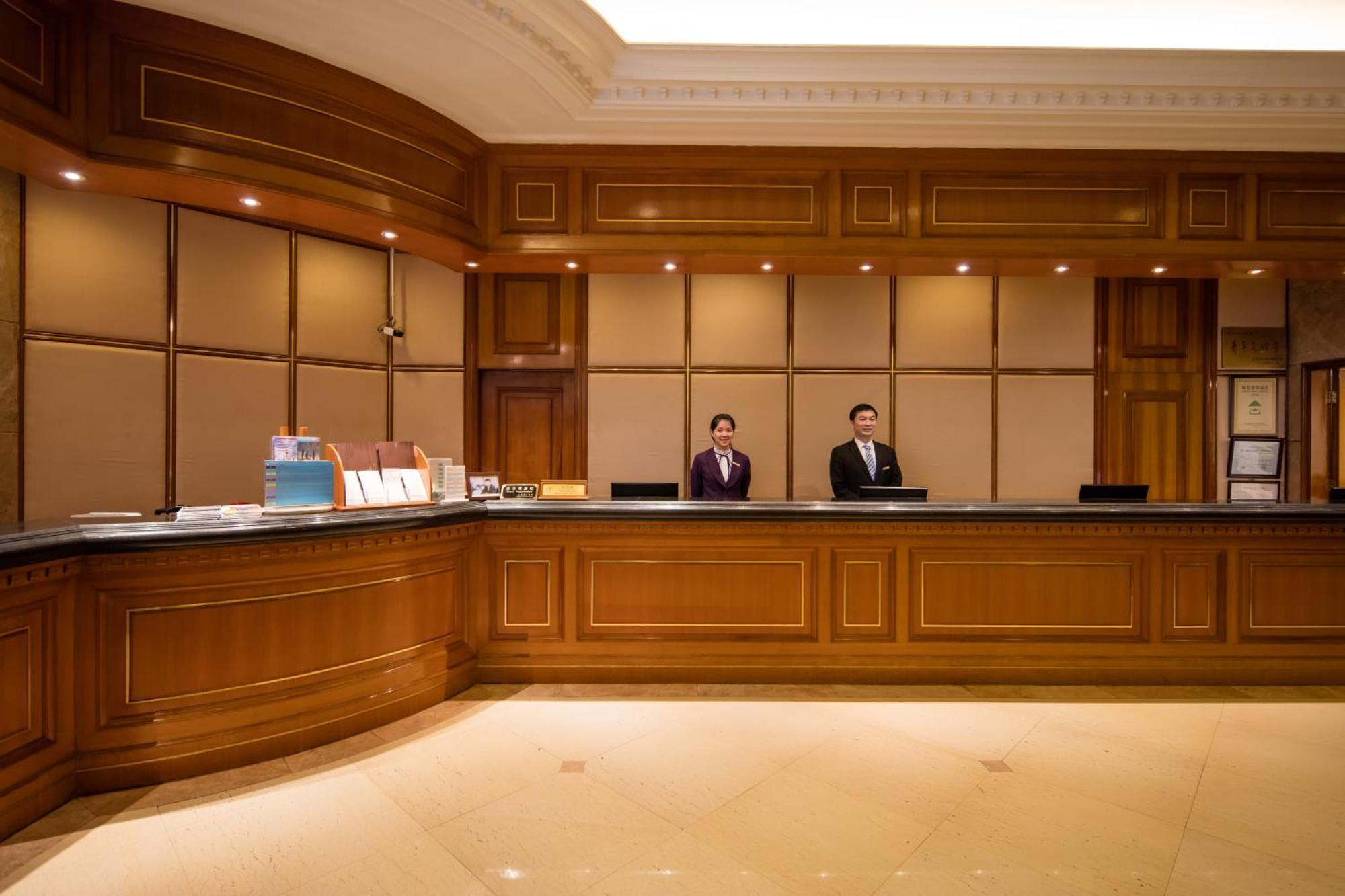 City Hotel Shanghai Exterior photo