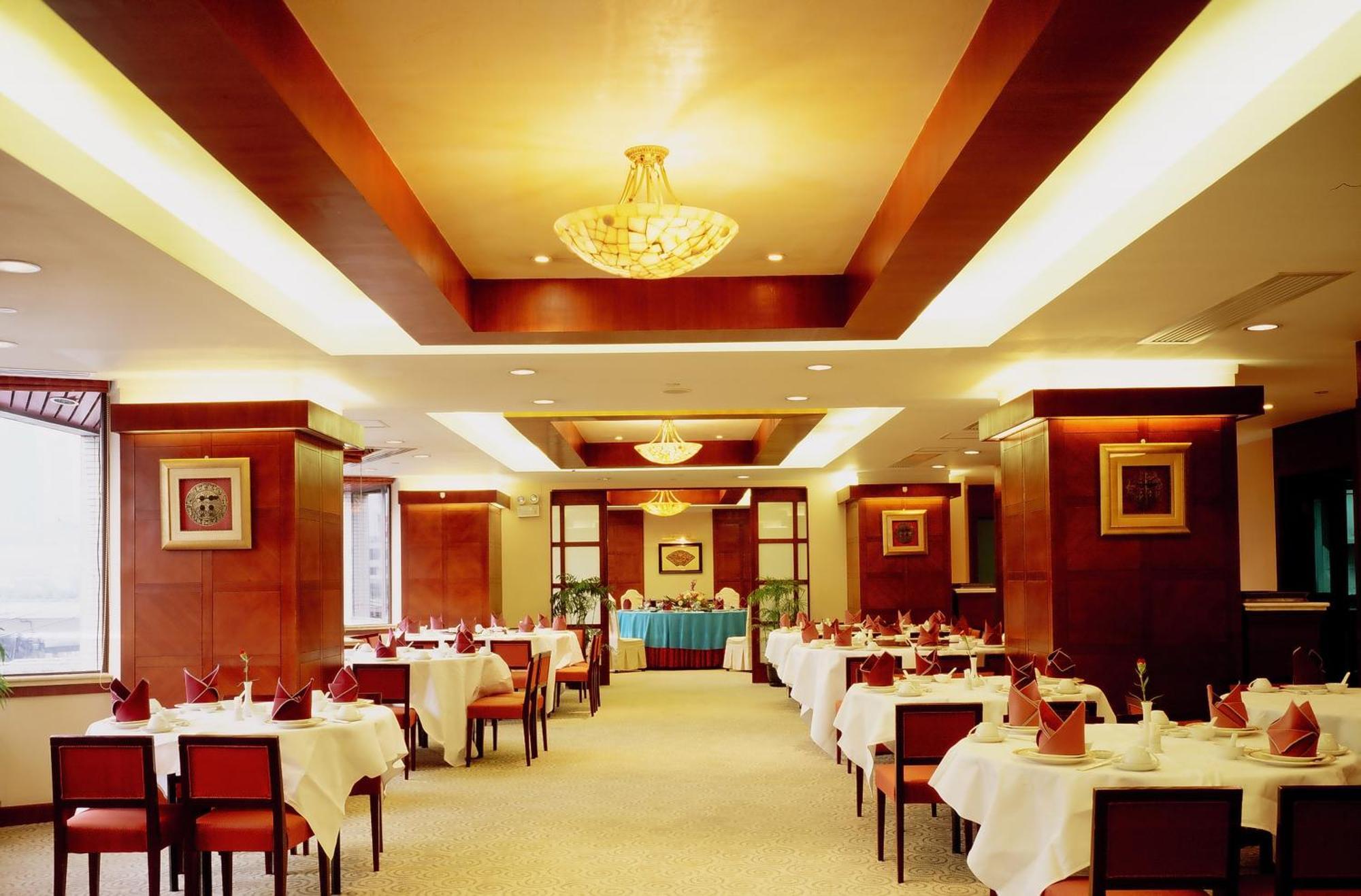 City Hotel Shanghai Exterior photo