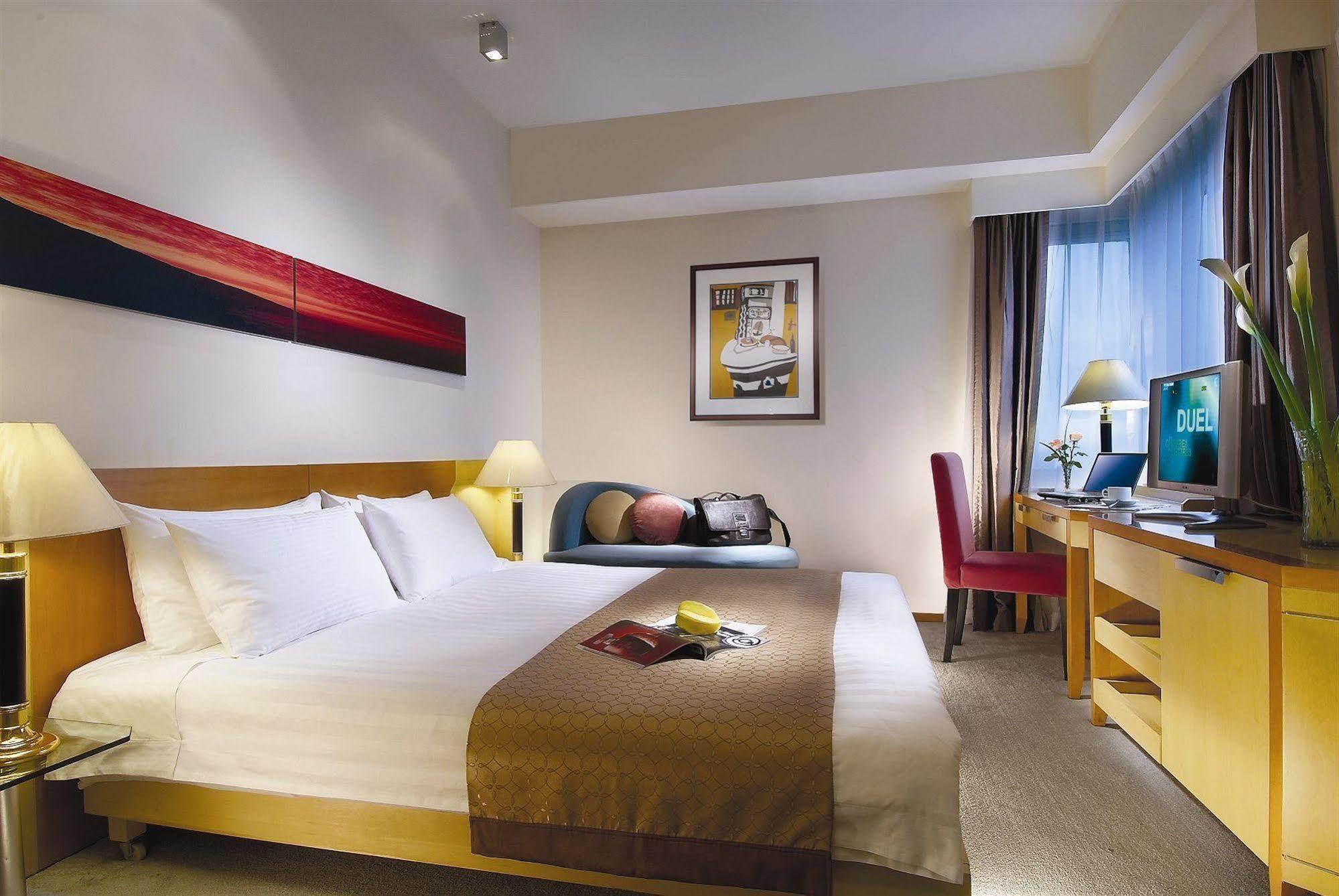 City Hotel Shanghai Room photo